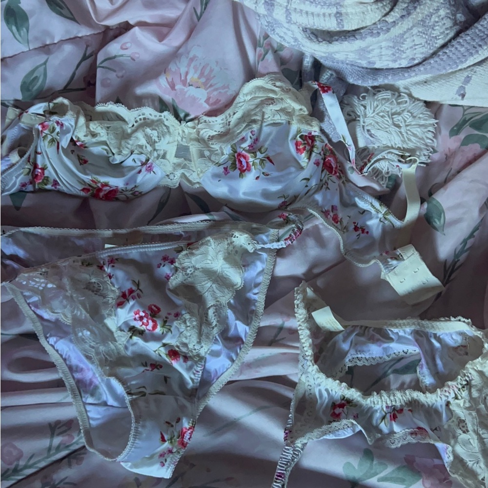 Vintage Victoria’s Secret set